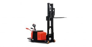 xe-nang-stacker-4